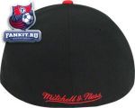 Кепка Чикаго Блэкхокс / Chicago Blackhawks Black Mitchell & Ness Vintage Basic Logo Fitted Hat